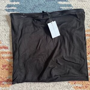 BNWT Beyond Yoga Scarf w/ zipper pocket